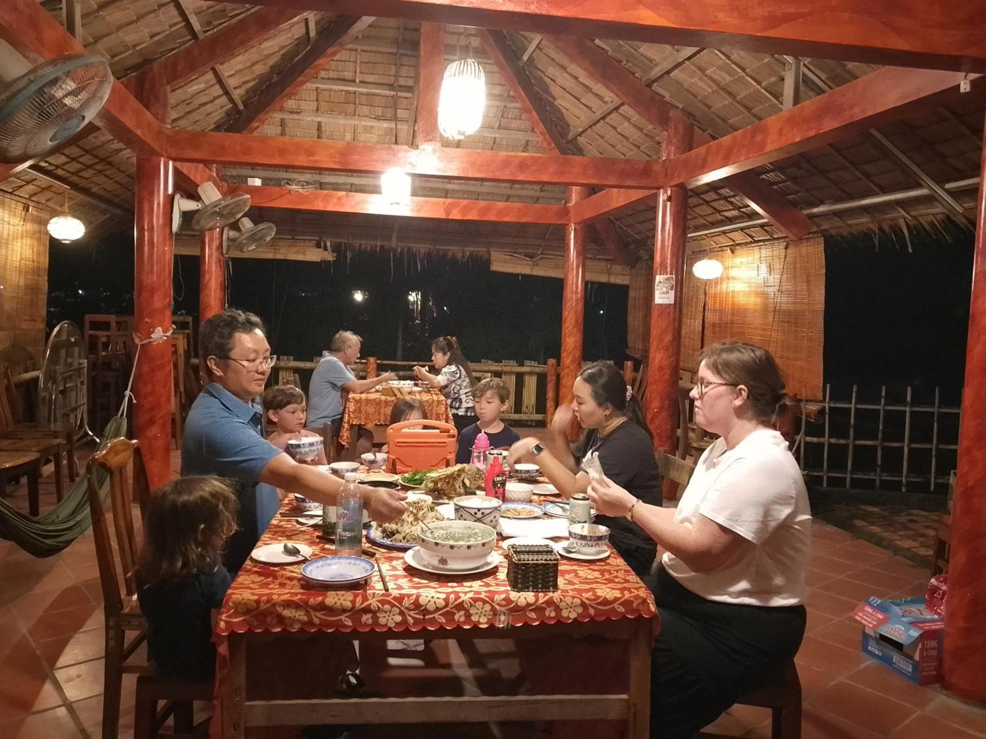 Mekong Riverside Homestay Vĩnh Long Exteriér fotografie